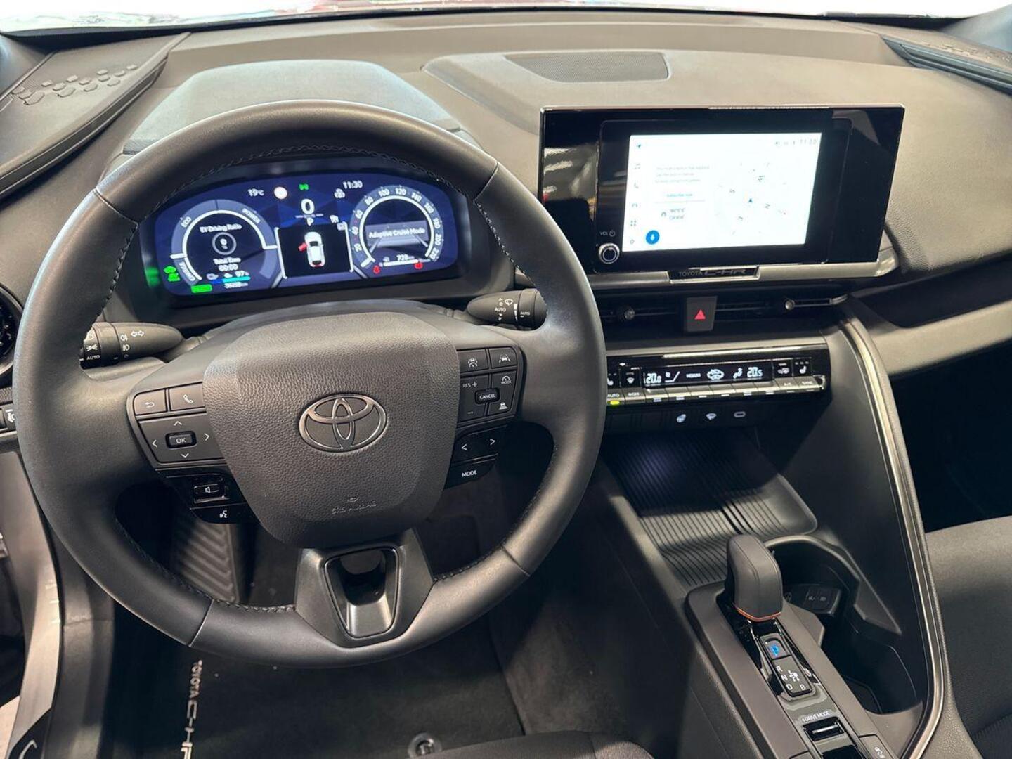 TOYOTA C-HR 7