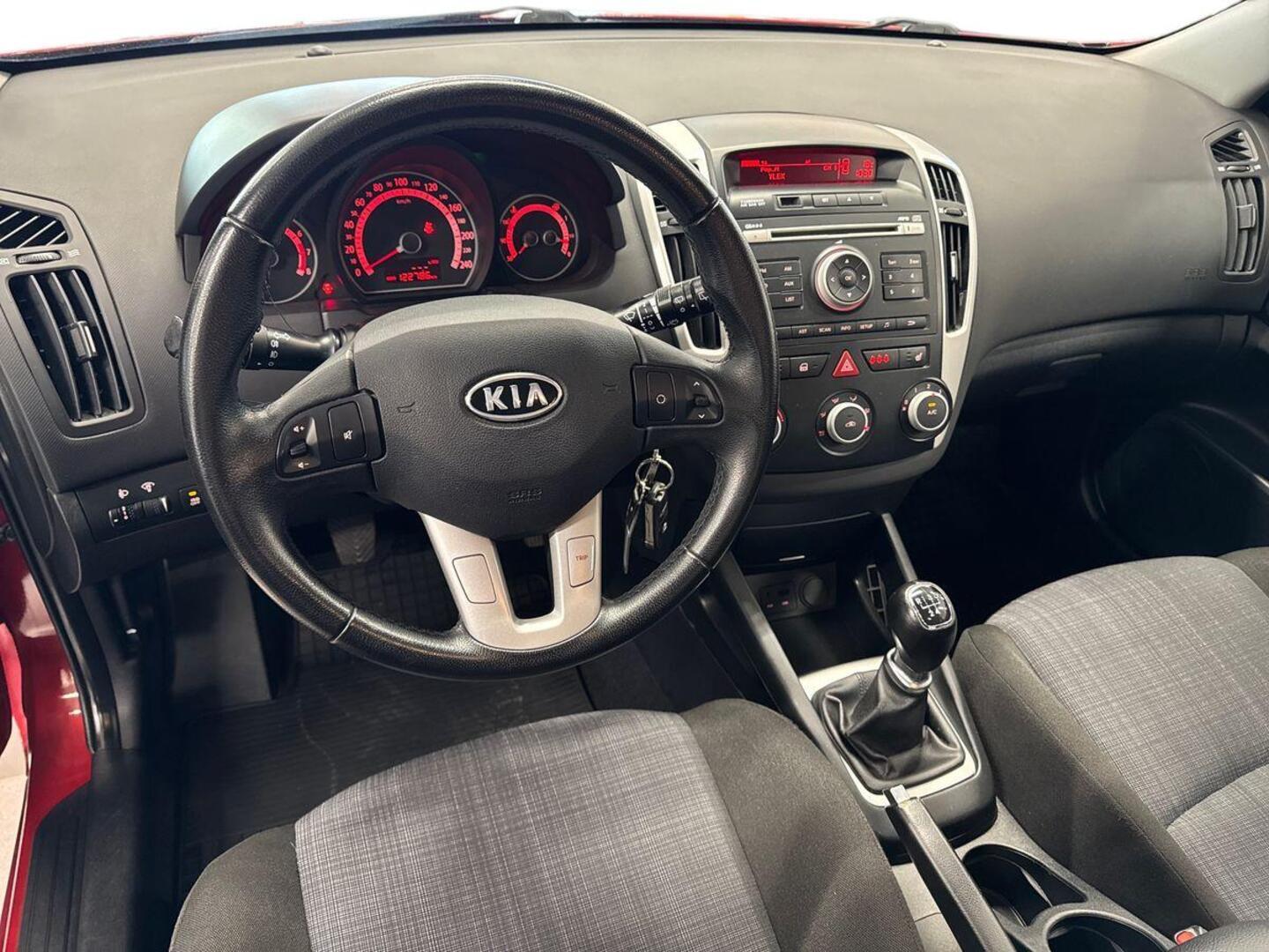 KIA cee'd 7