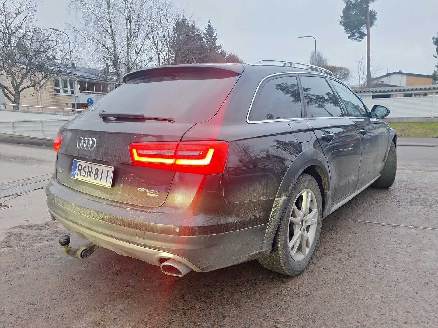 AUDI A6 allroad quattro 2013