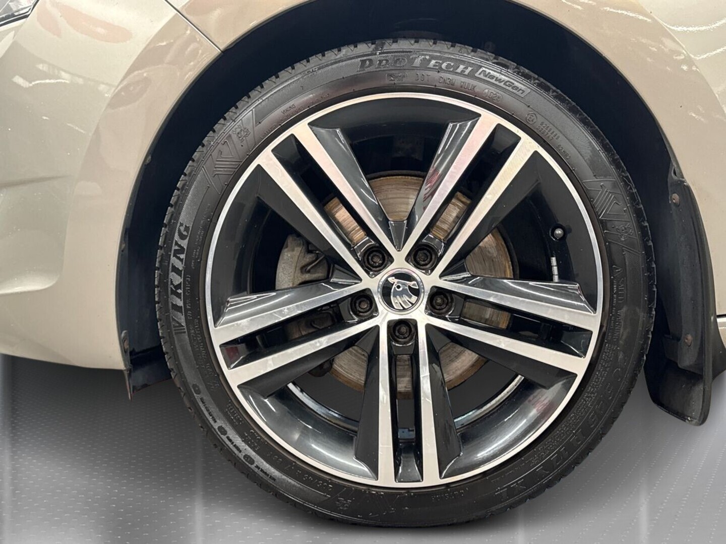 SKODA Rapid 2014