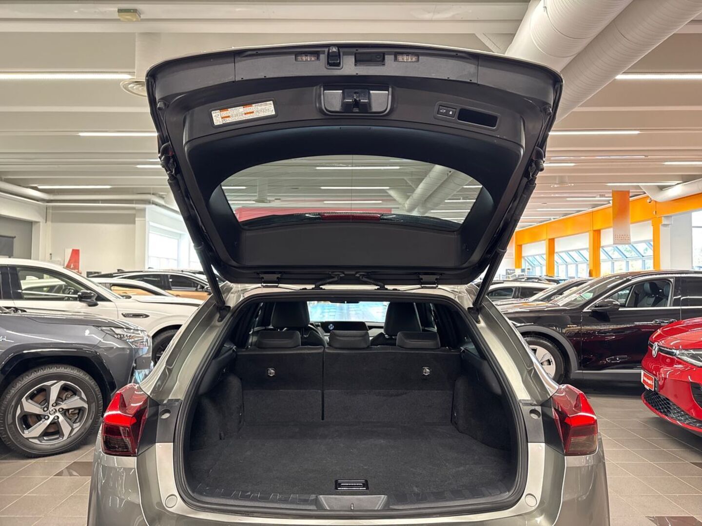 LEXUS UX 2020