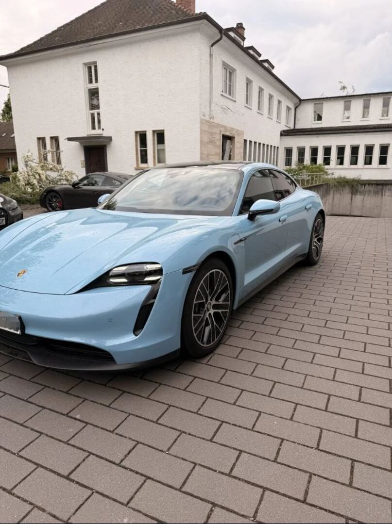 PORSCHE Taycan 2021