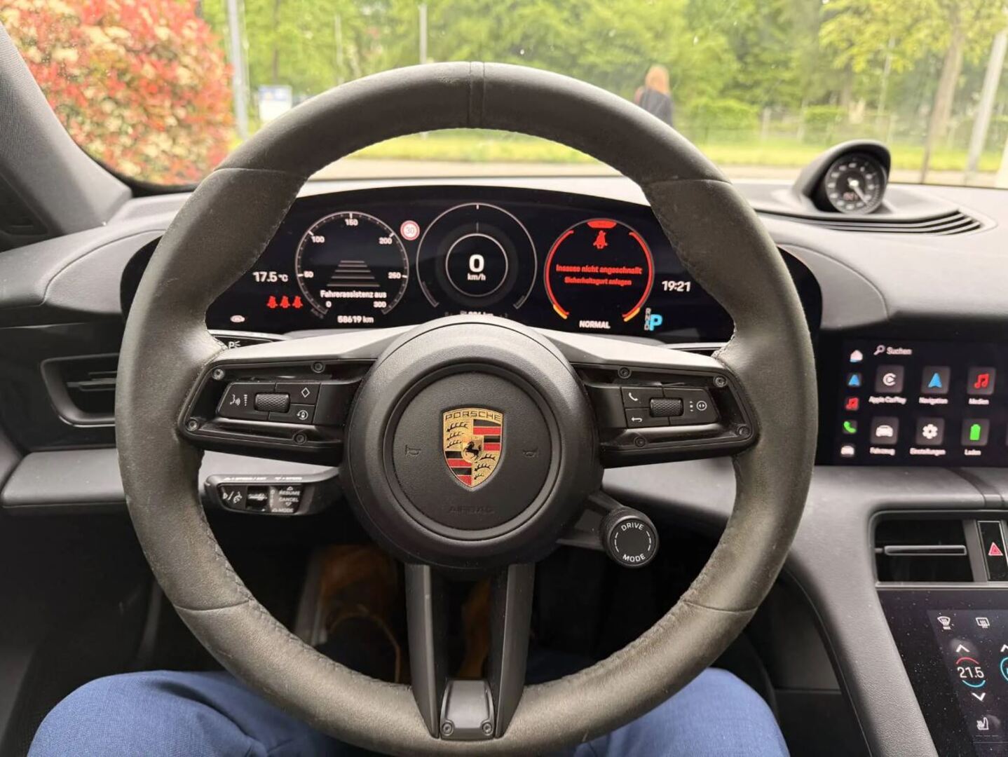PORSCHE Taycan 2021