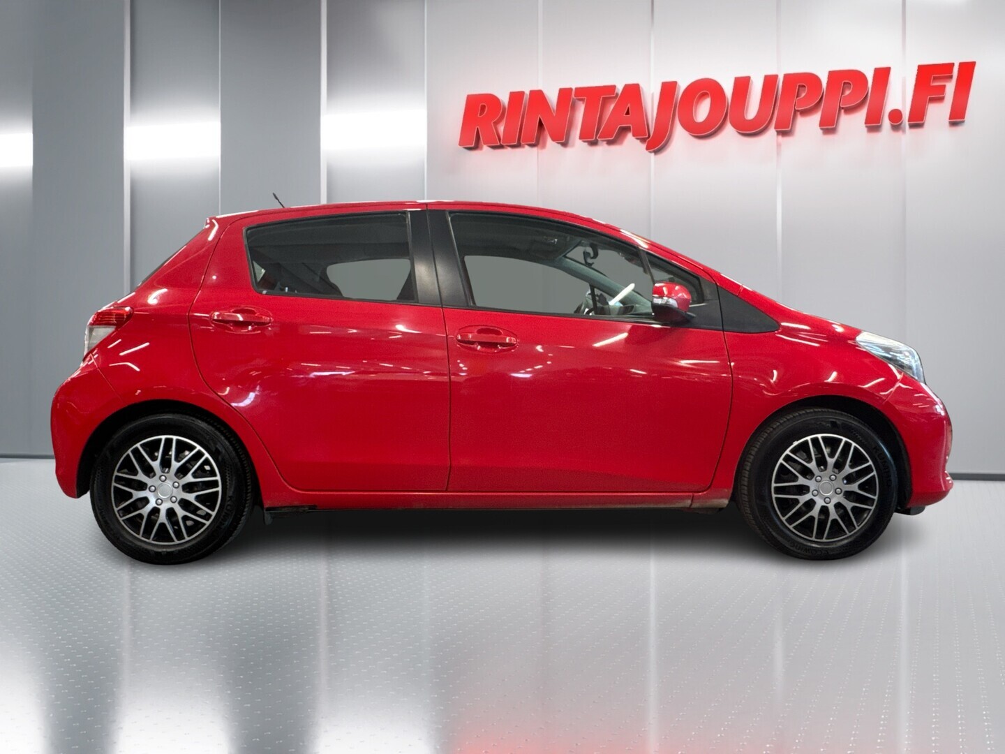 TOYOTA Yaris 2012