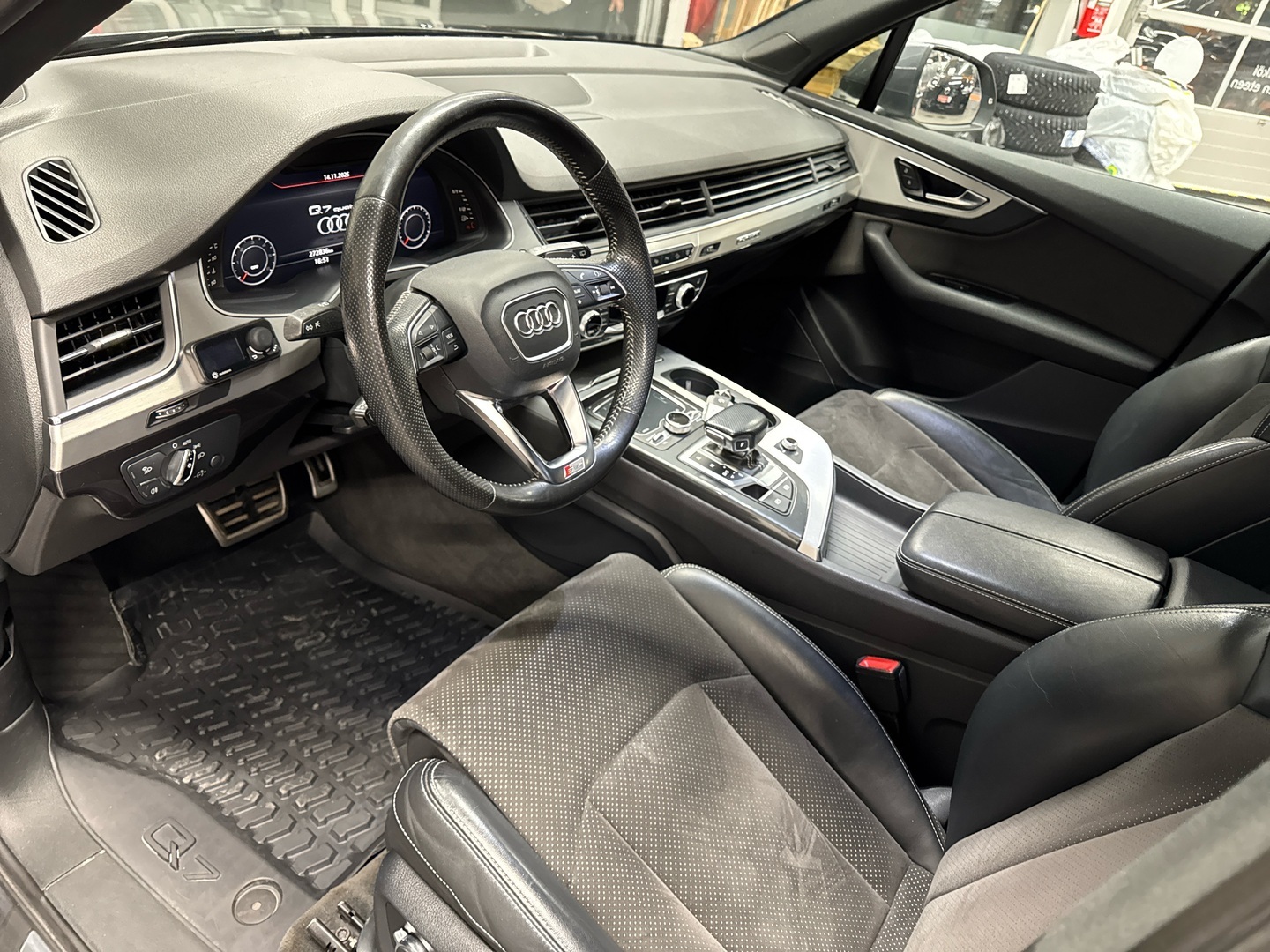 AUDI Q7 2016