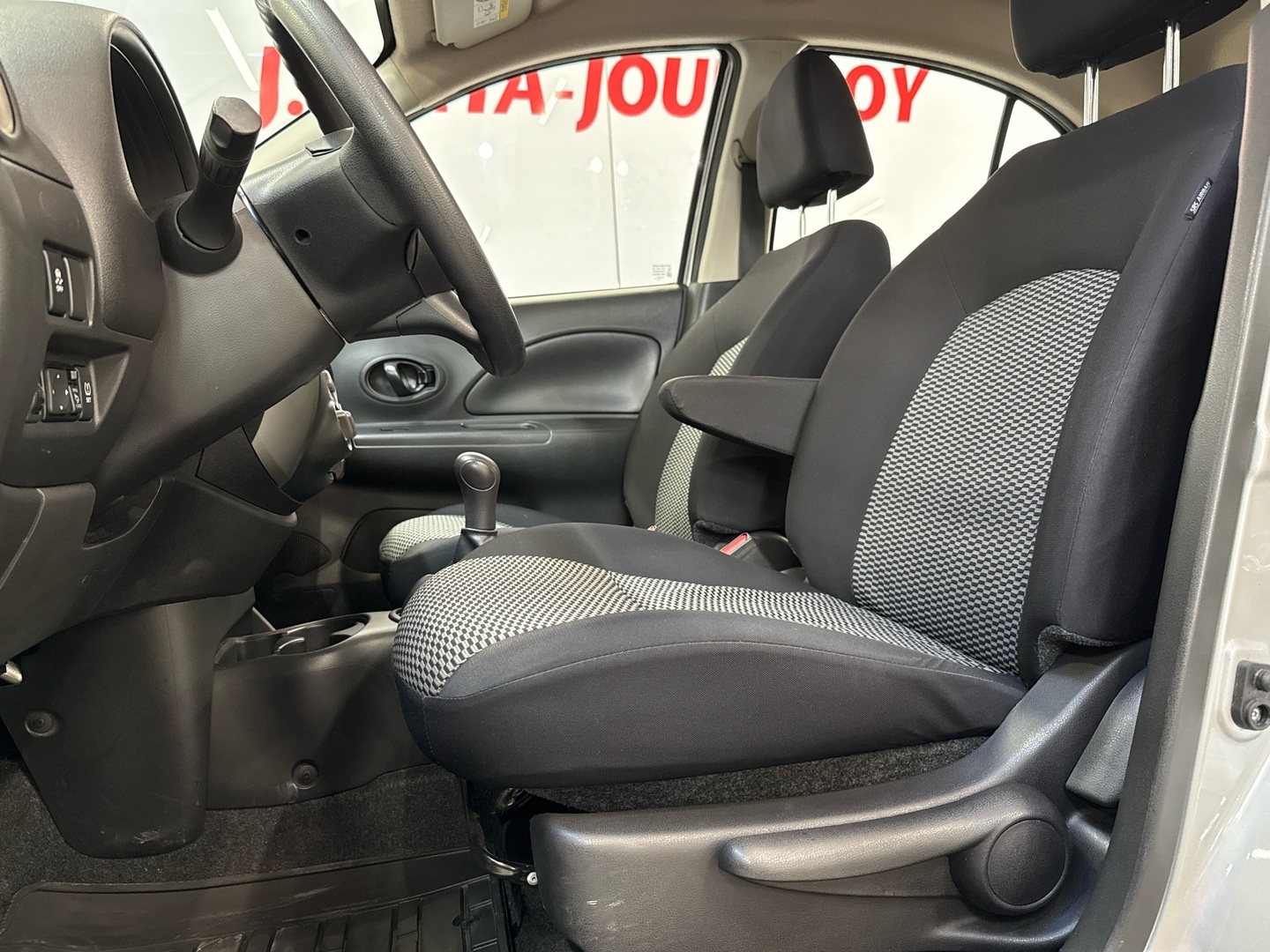 NISSAN Micra 2017