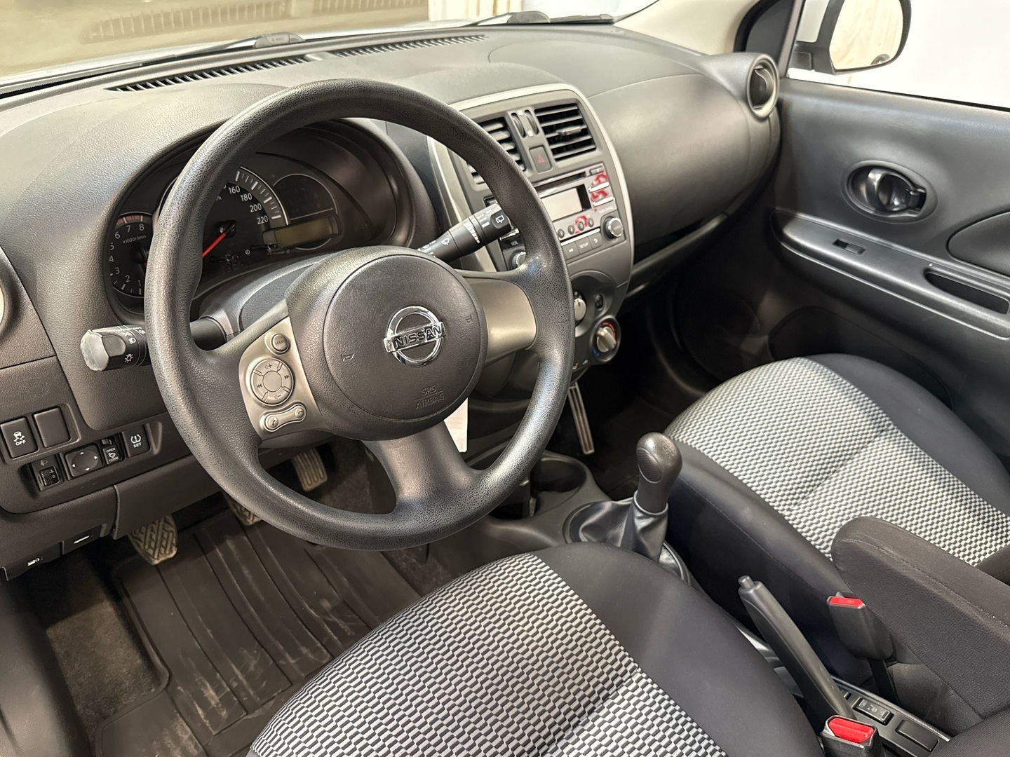 NISSAN Micra 2017
