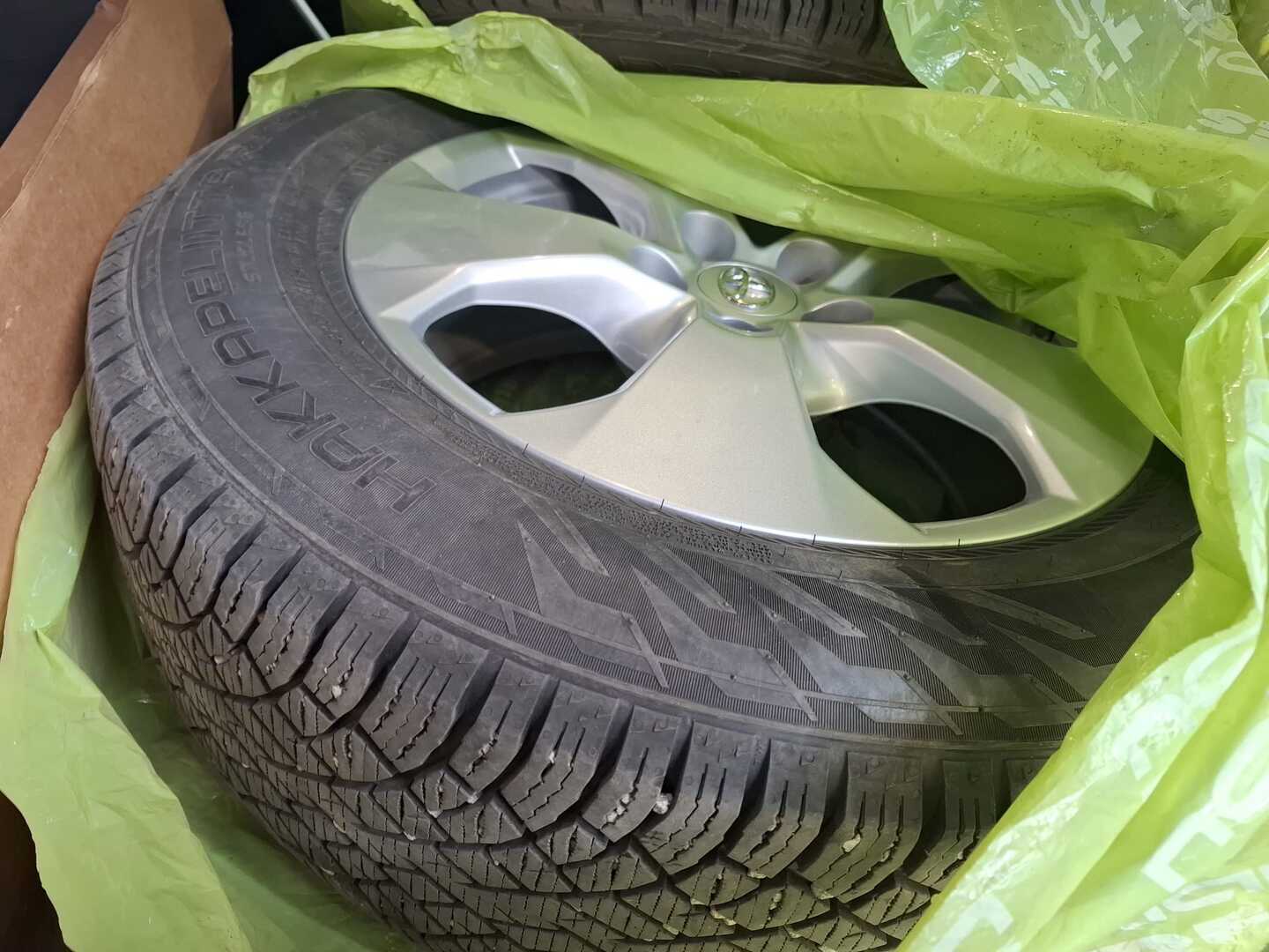 TOYOTA RAV4 2023