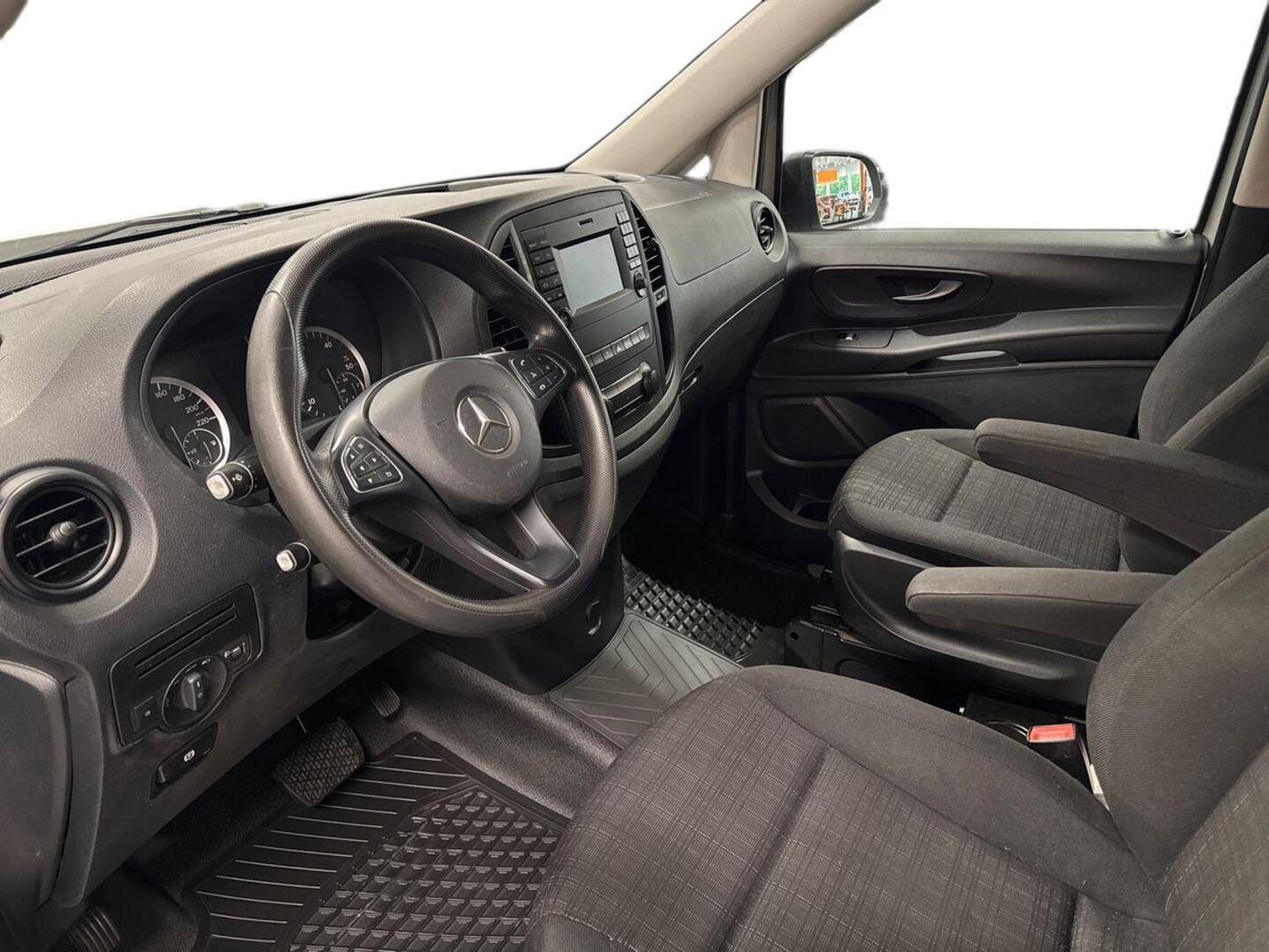 MERCEDES-BENZ Vito 11
