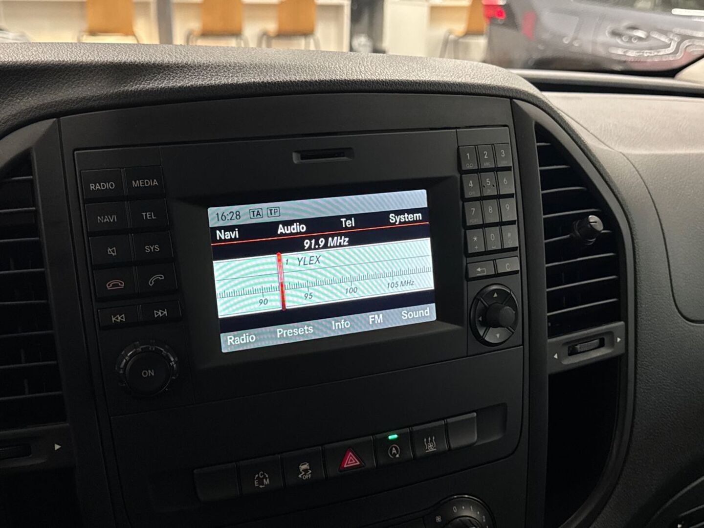 MERCEDES-BENZ Vito 13