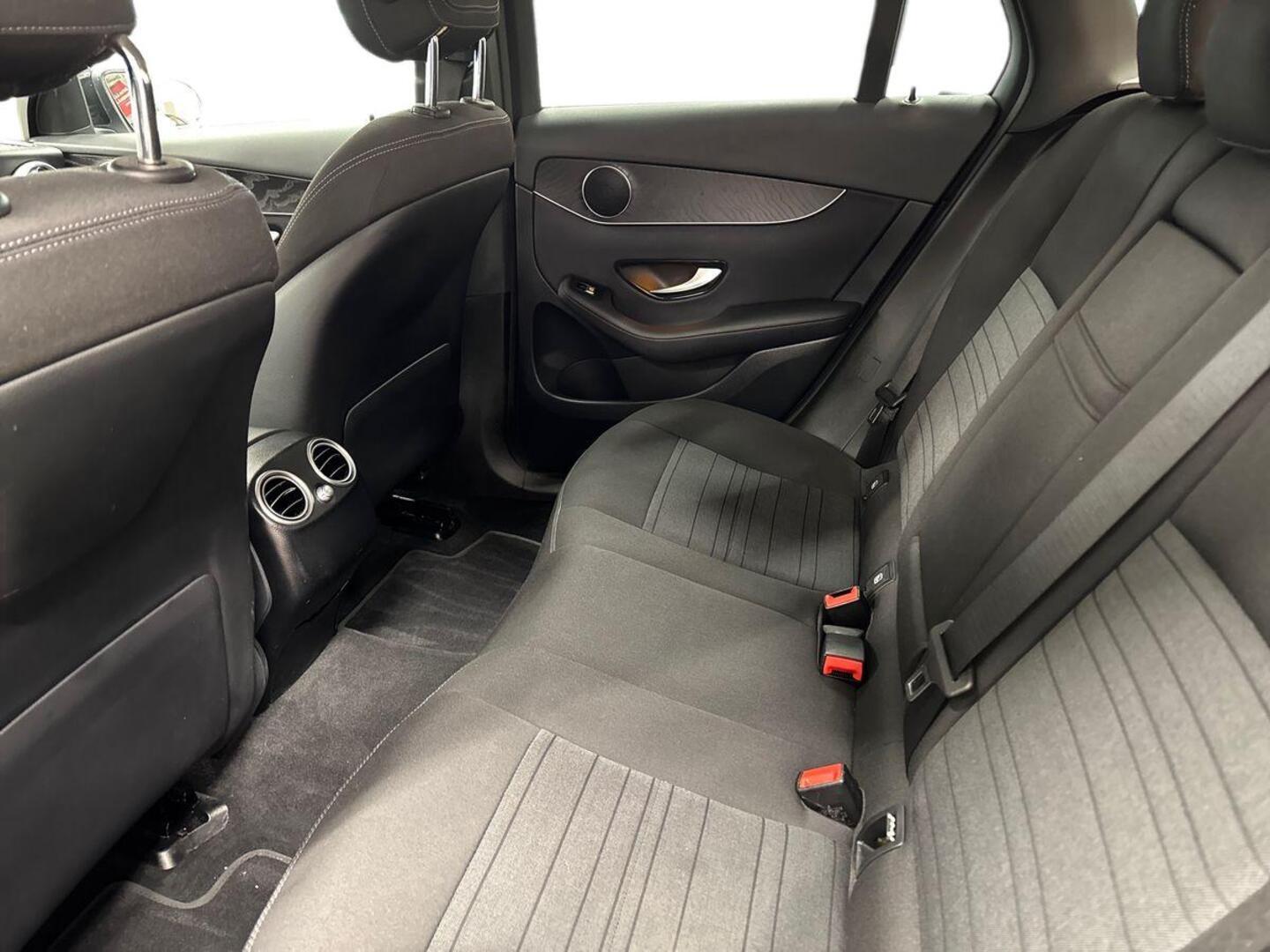 MERCEDES-BENZ GLC 2021