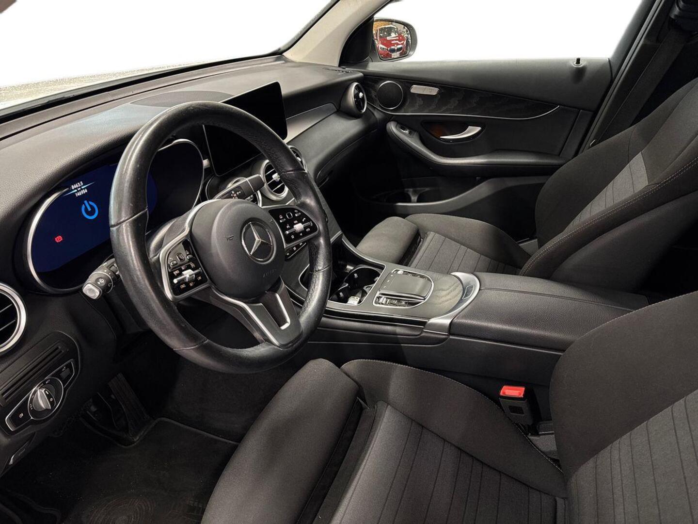 MERCEDES-BENZ GLC 2021