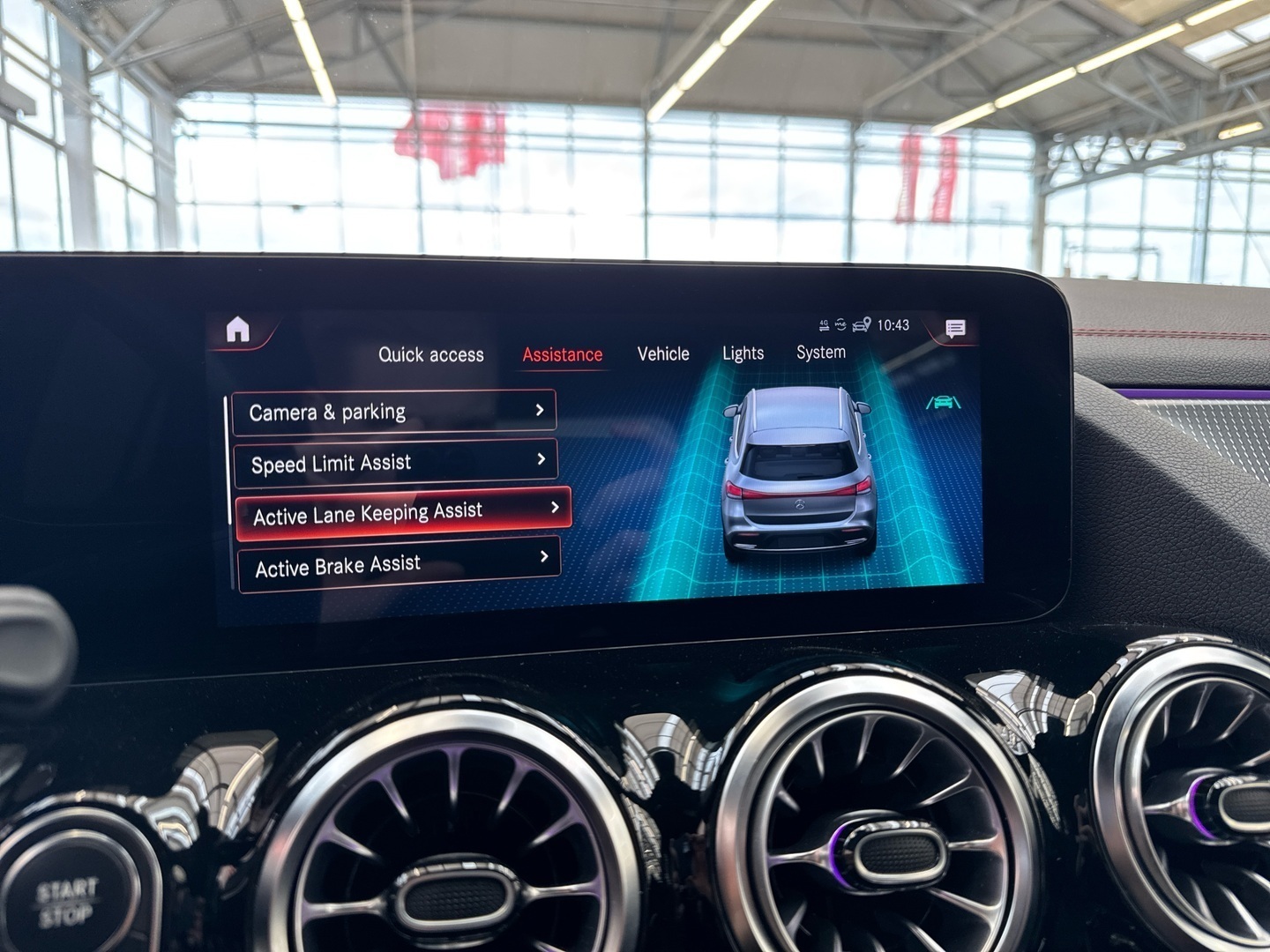 MERCEDES-BENZ EQA 2021