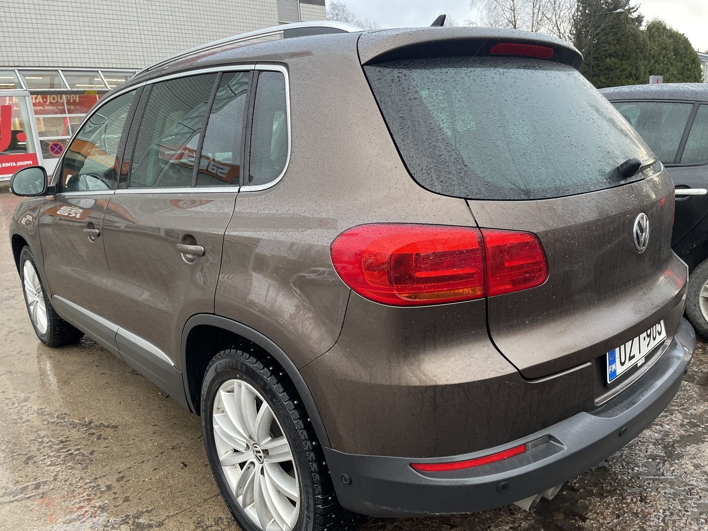 VOLKSWAGEN Tiguan 2012