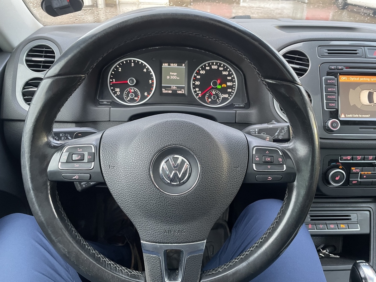 VOLKSWAGEN Tiguan 2012