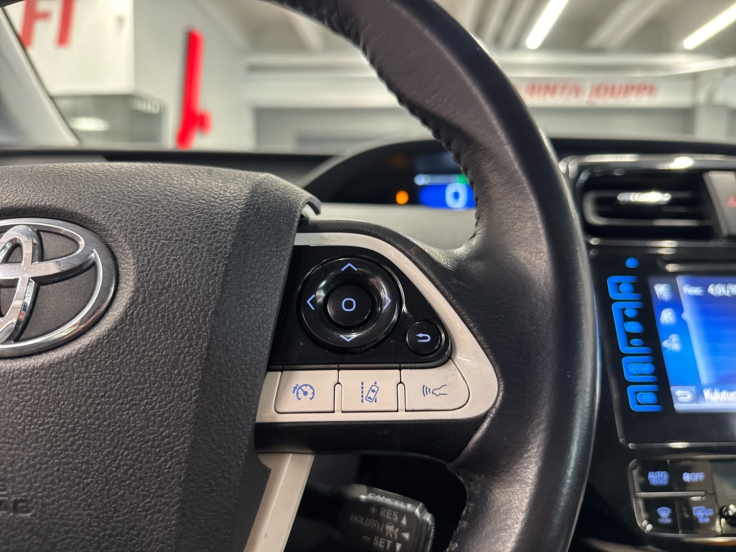 TOYOTA Prius 2016