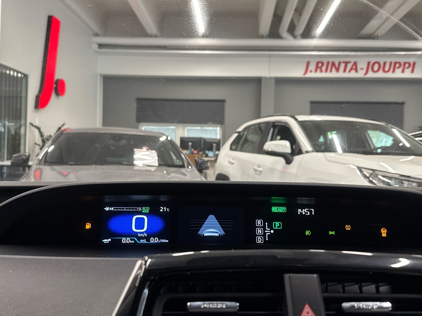 TOYOTA Prius 2016