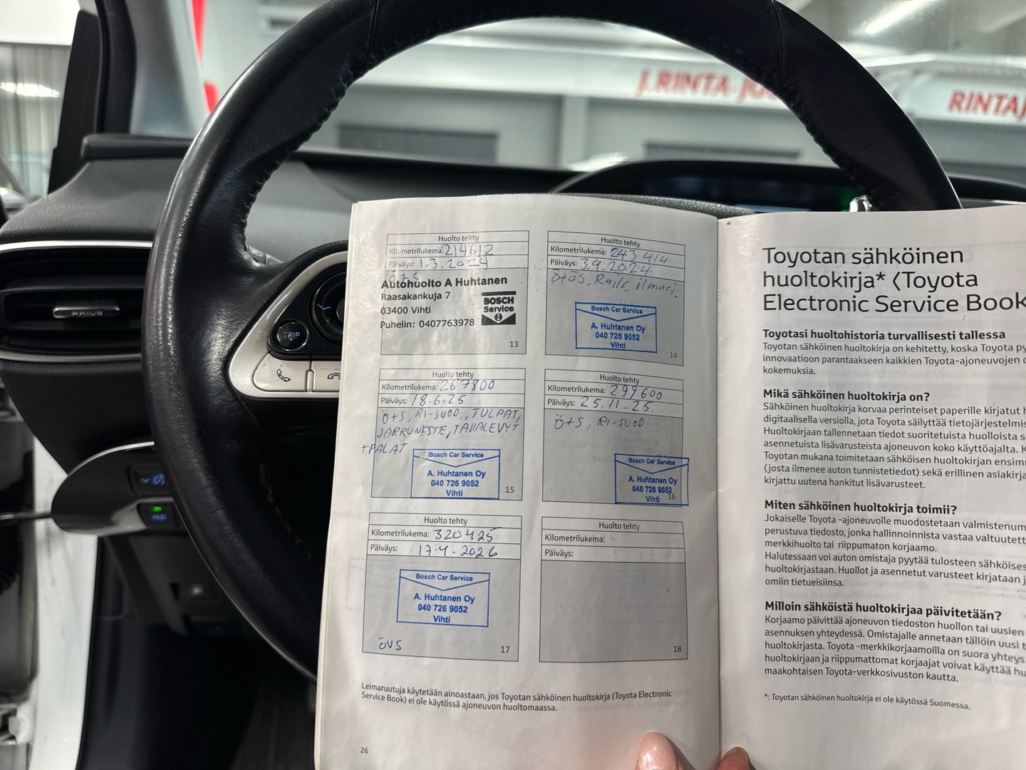 TOYOTA Prius 2016