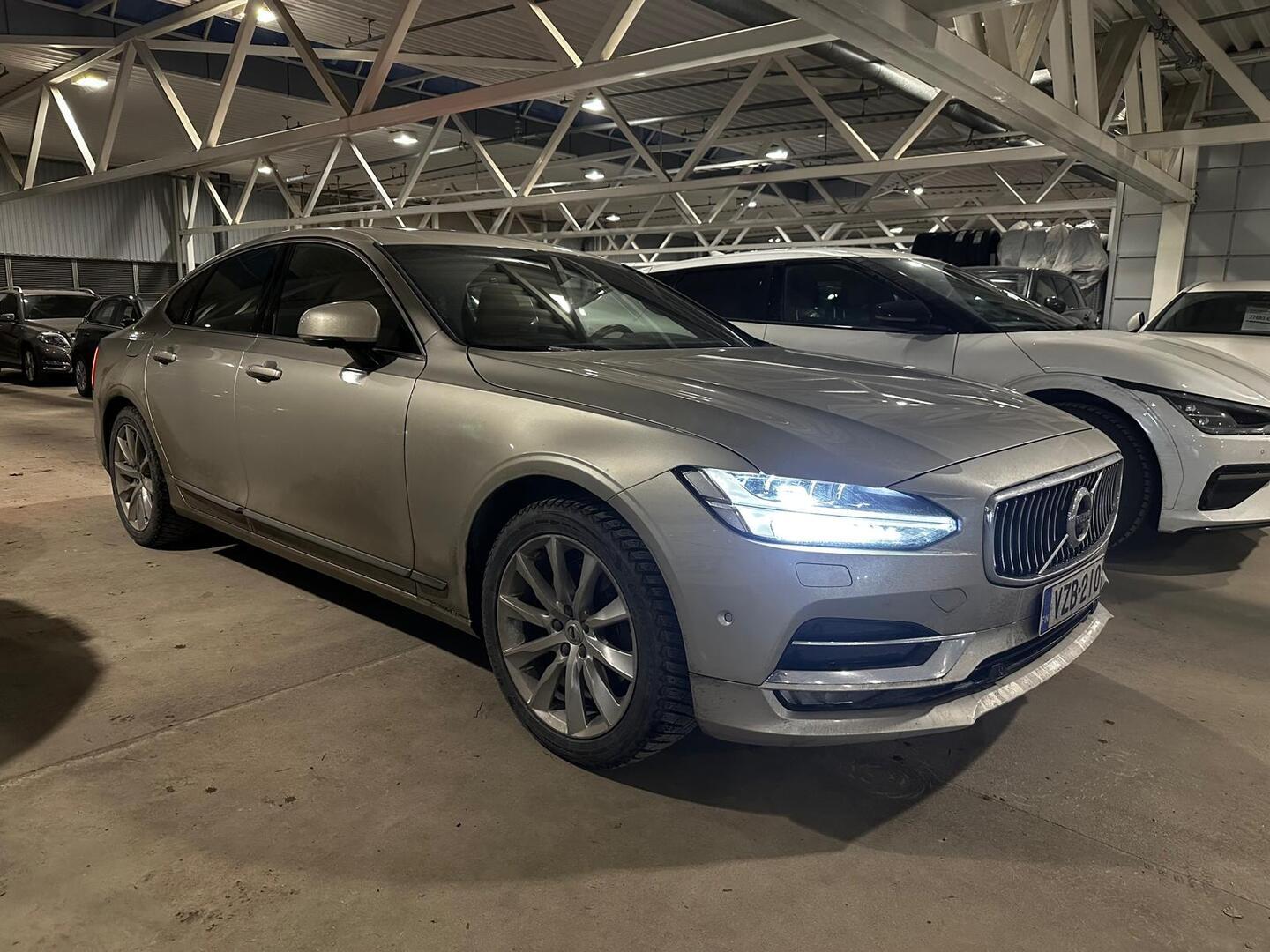 VOLVO S90 2016