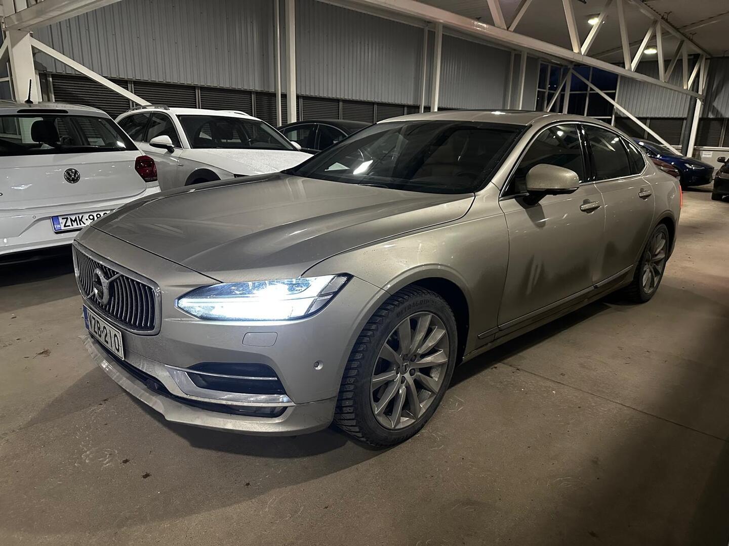 VOLVO S90 2016