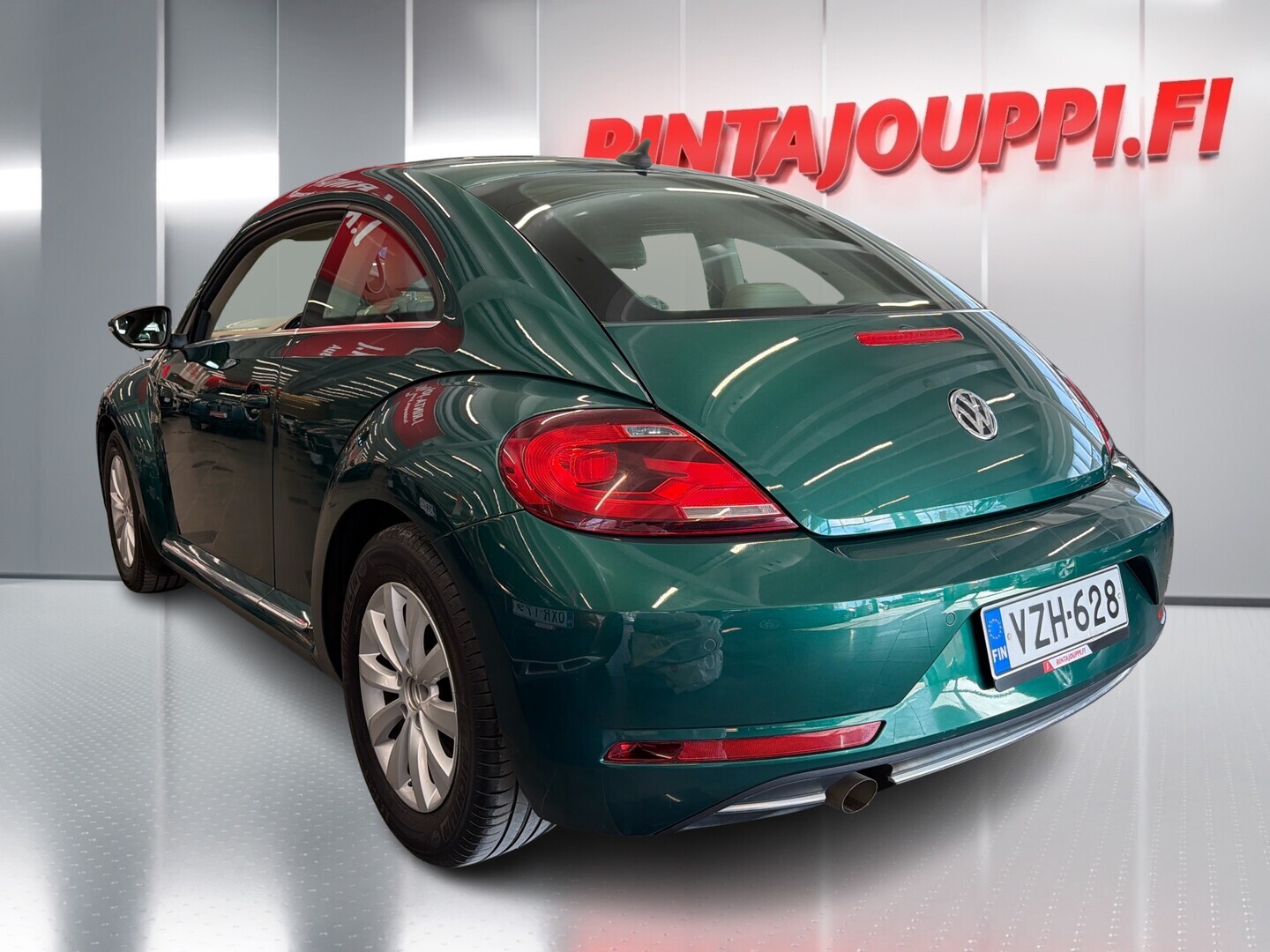 VOLKSWAGEN Beetle 2017