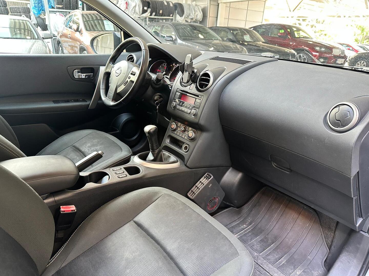 NISSAN Qashqai 2011