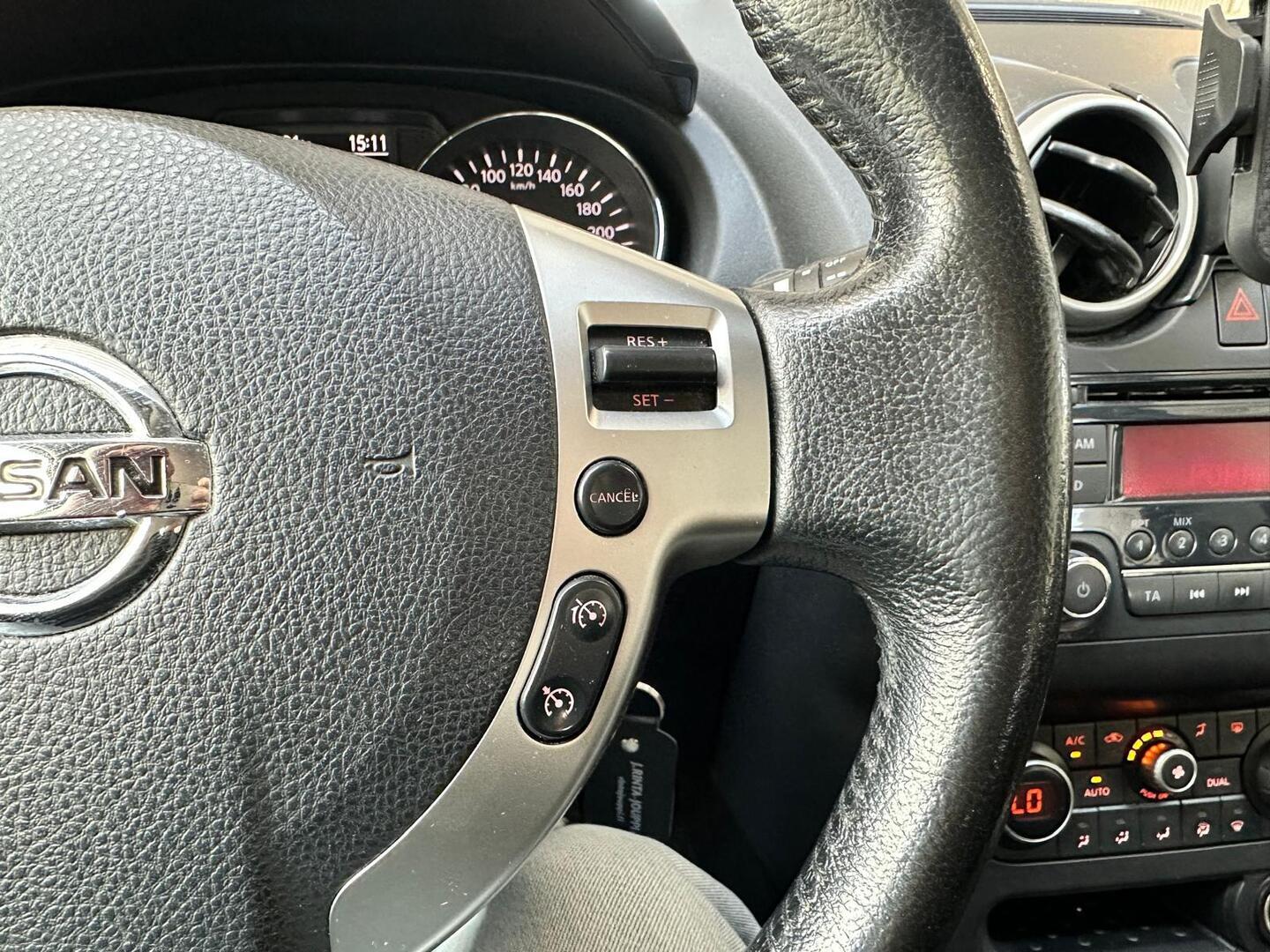 NISSAN Qashqai 2011