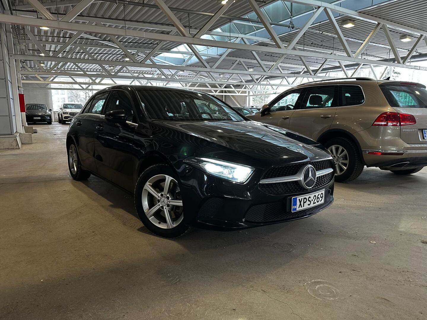 MERCEDES-BENZ A 2021