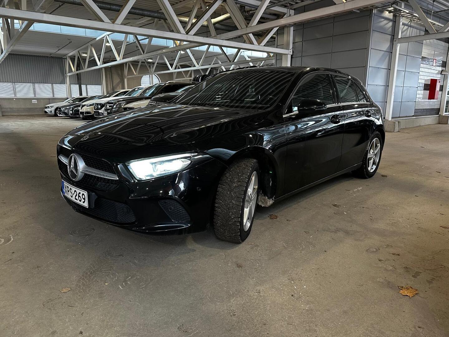 MERCEDES-BENZ A 2021