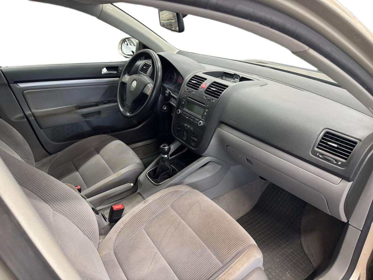 VOLKSWAGEN Jetta 2006