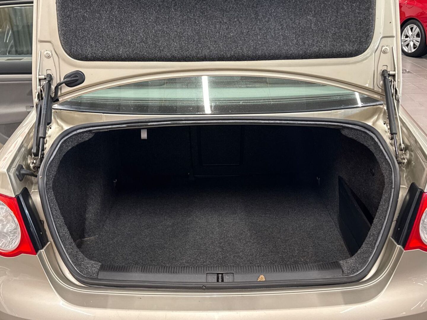 VOLKSWAGEN Jetta 2006