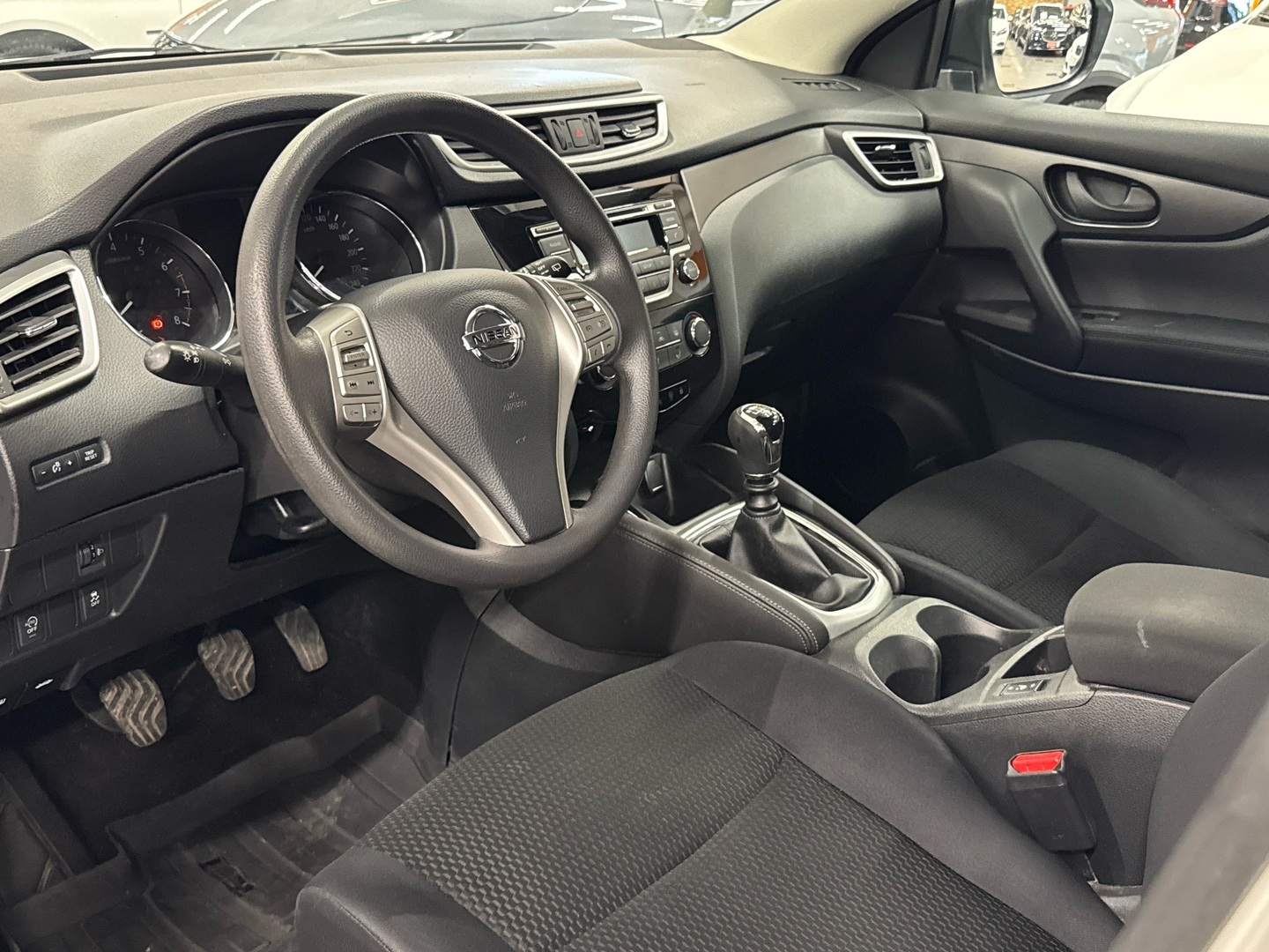 NISSAN Qashqai 2015