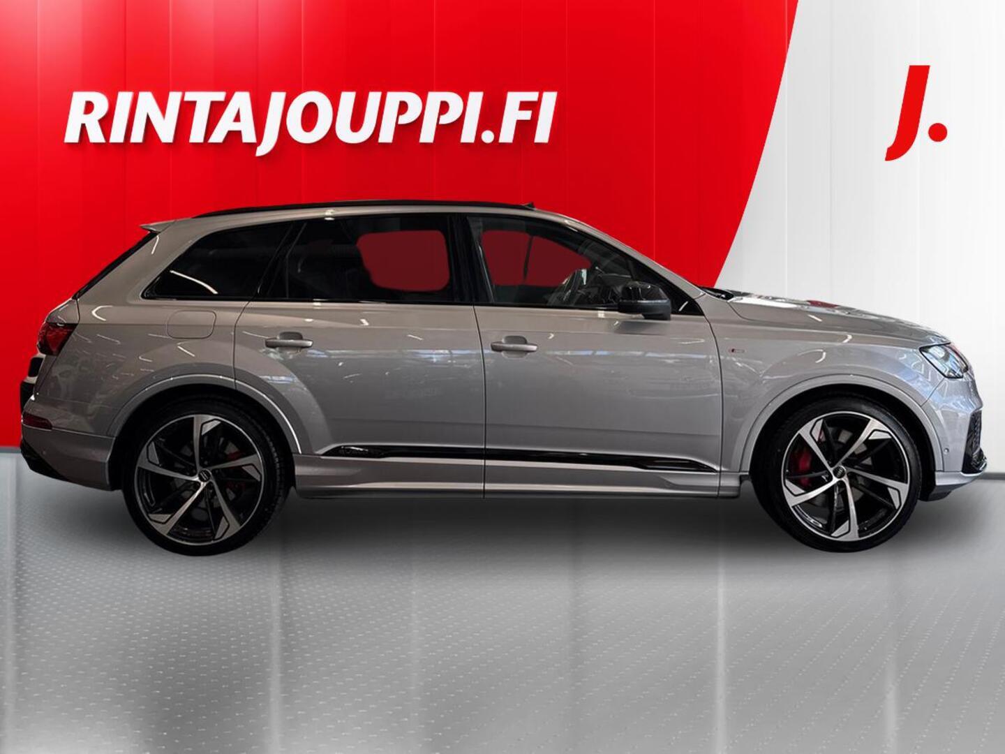 AUDI Q7 2021