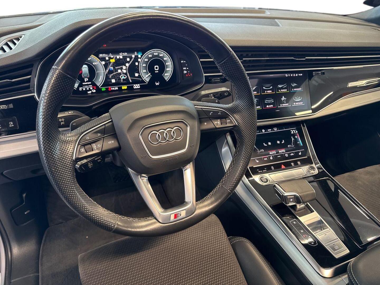 AUDI Q7 2021