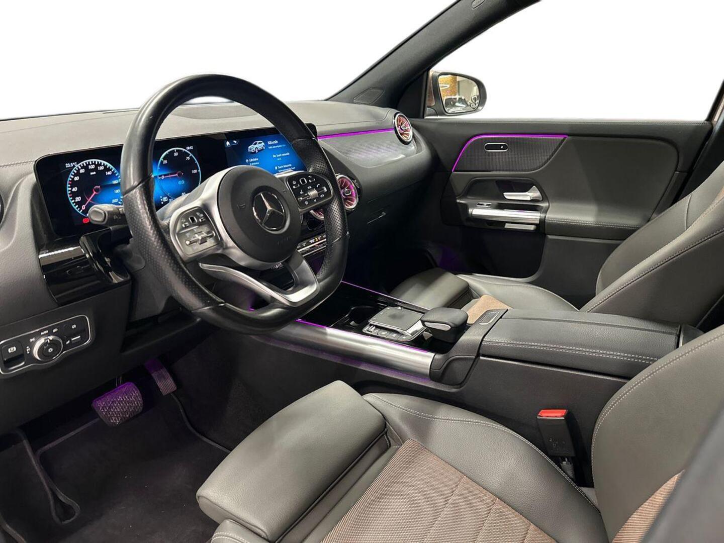 MERCEDES-BENZ EQA 2021
