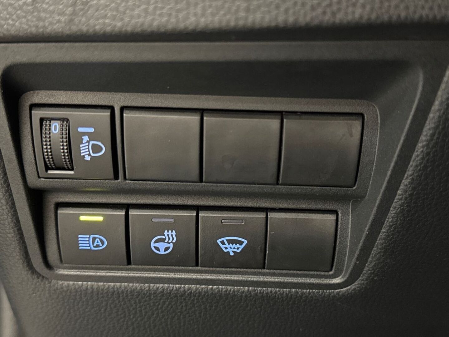 TOYOTA Yaris Cross 38