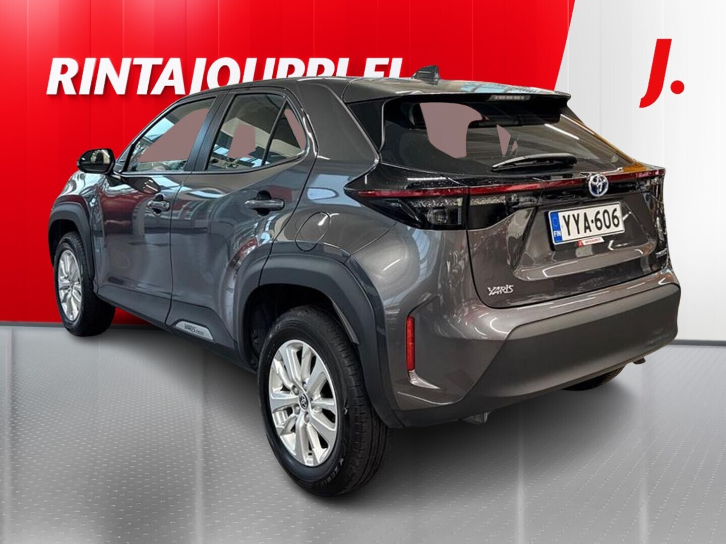TOYOTA Yaris Cross 3