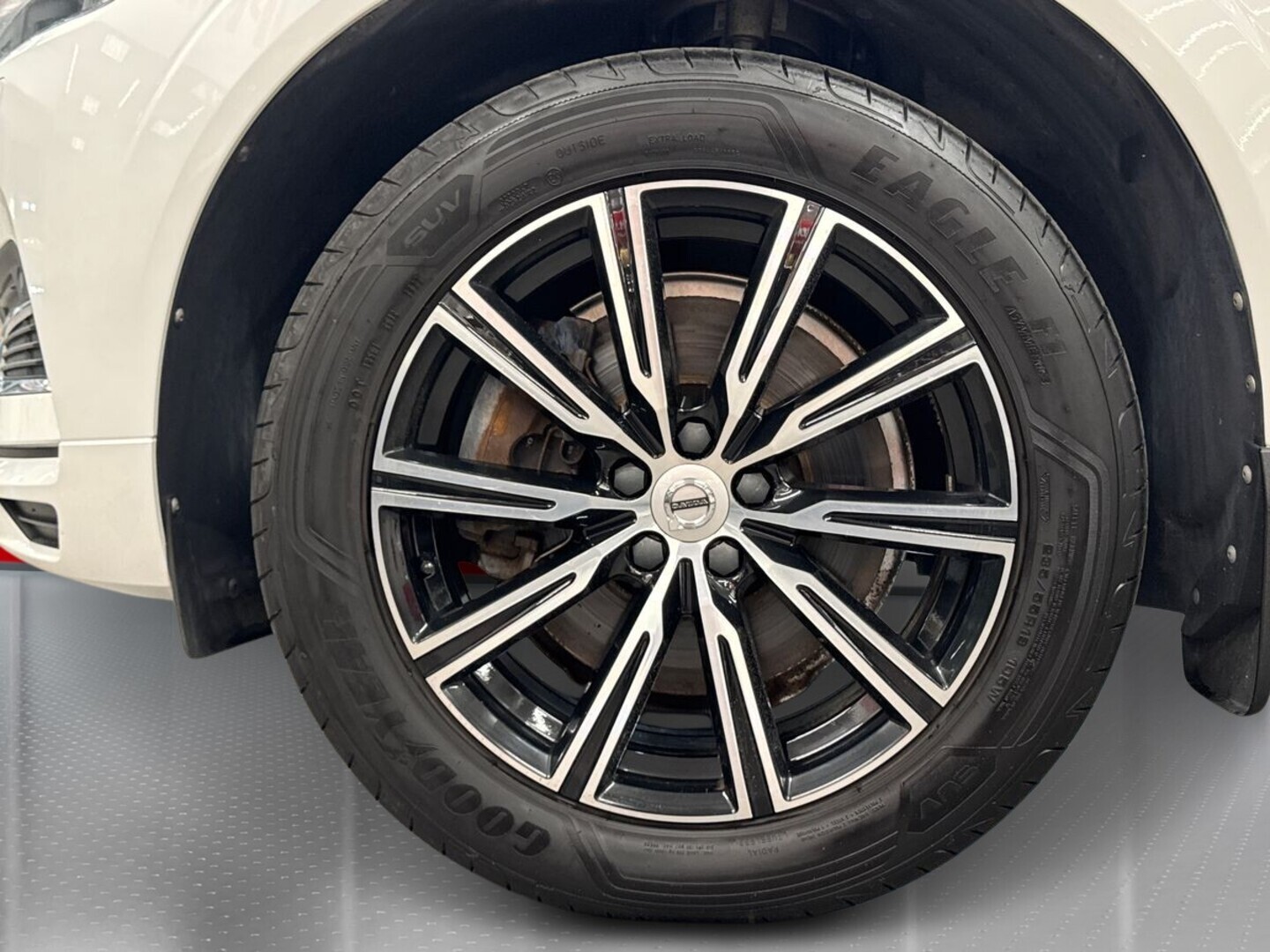 VOLVO XC60 2019