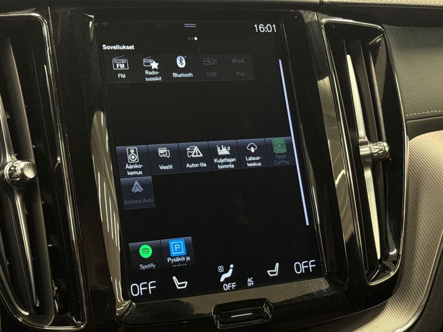VOLVO XC60 2019