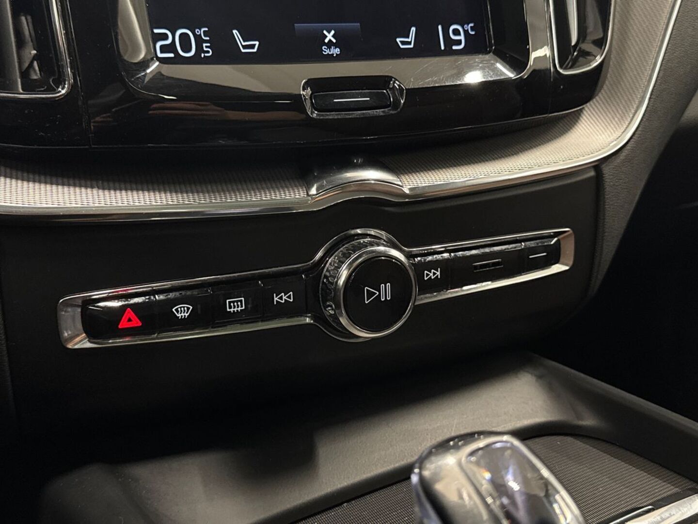 VOLVO XC60 2019