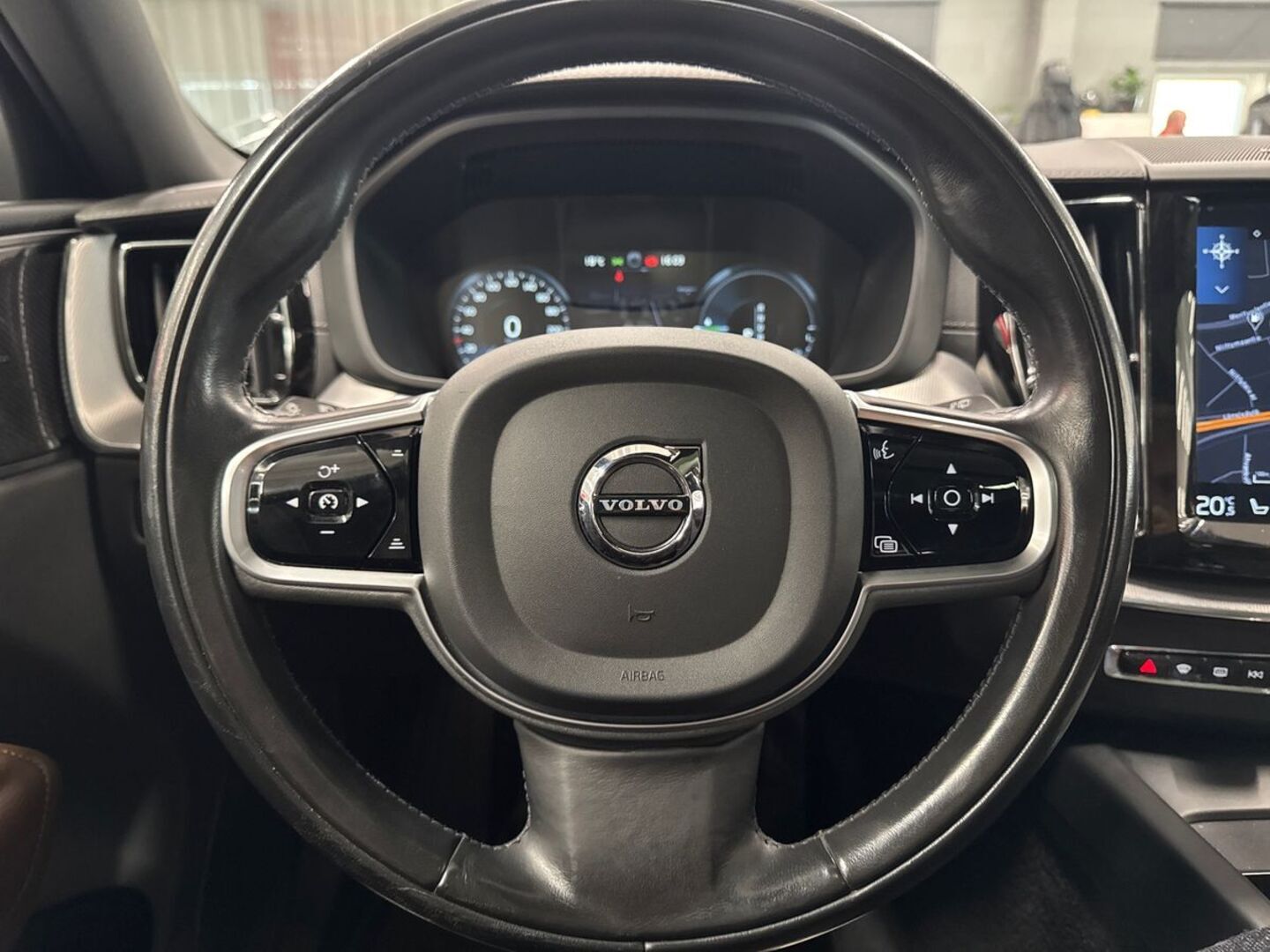 VOLVO XC60 2019