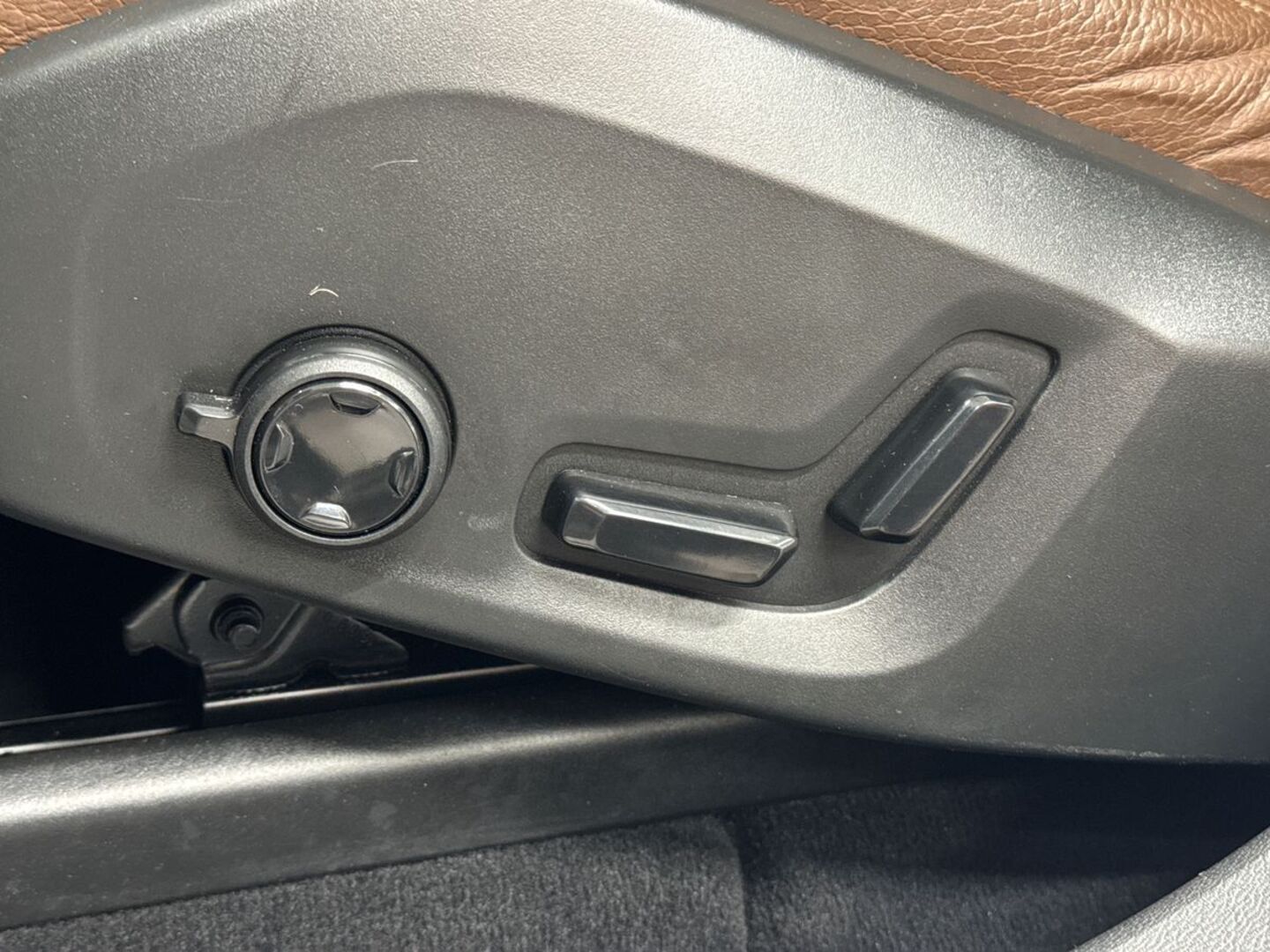 VOLVO XC60 2019