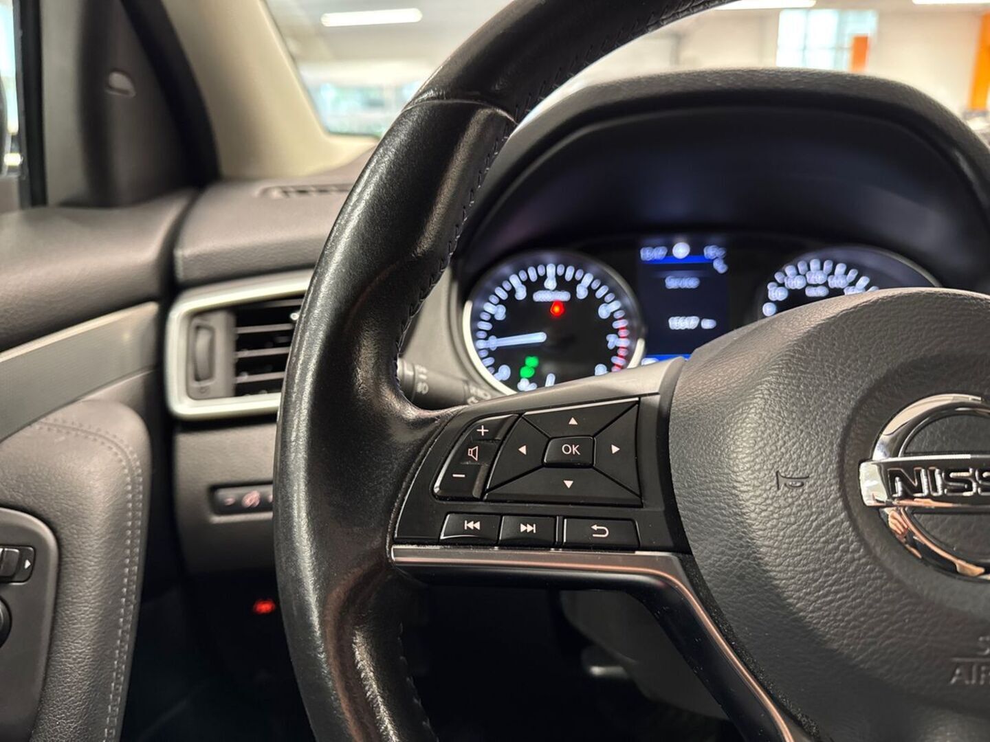 NISSAN Qashqai 18