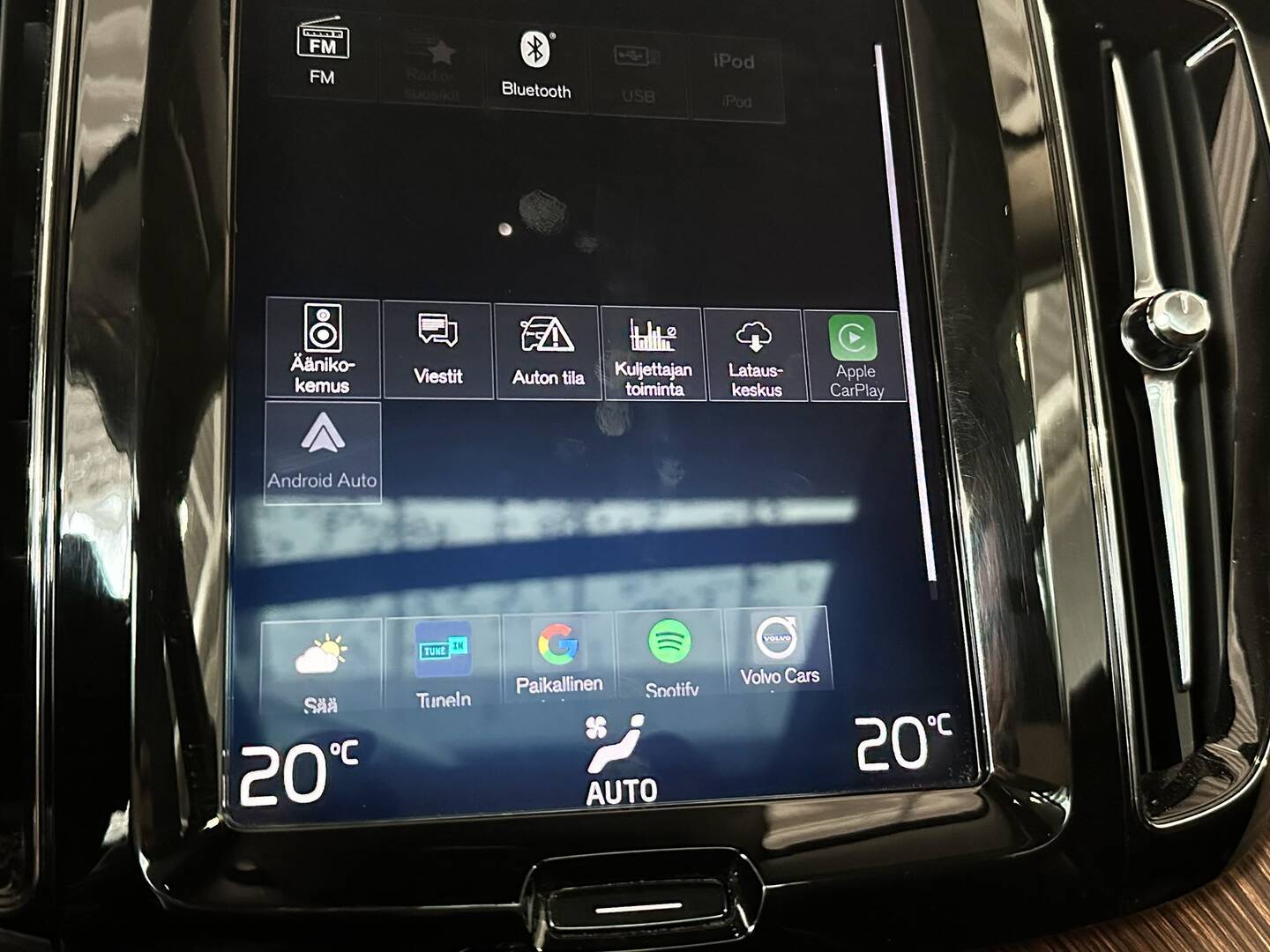 VOLVO XC60 2019