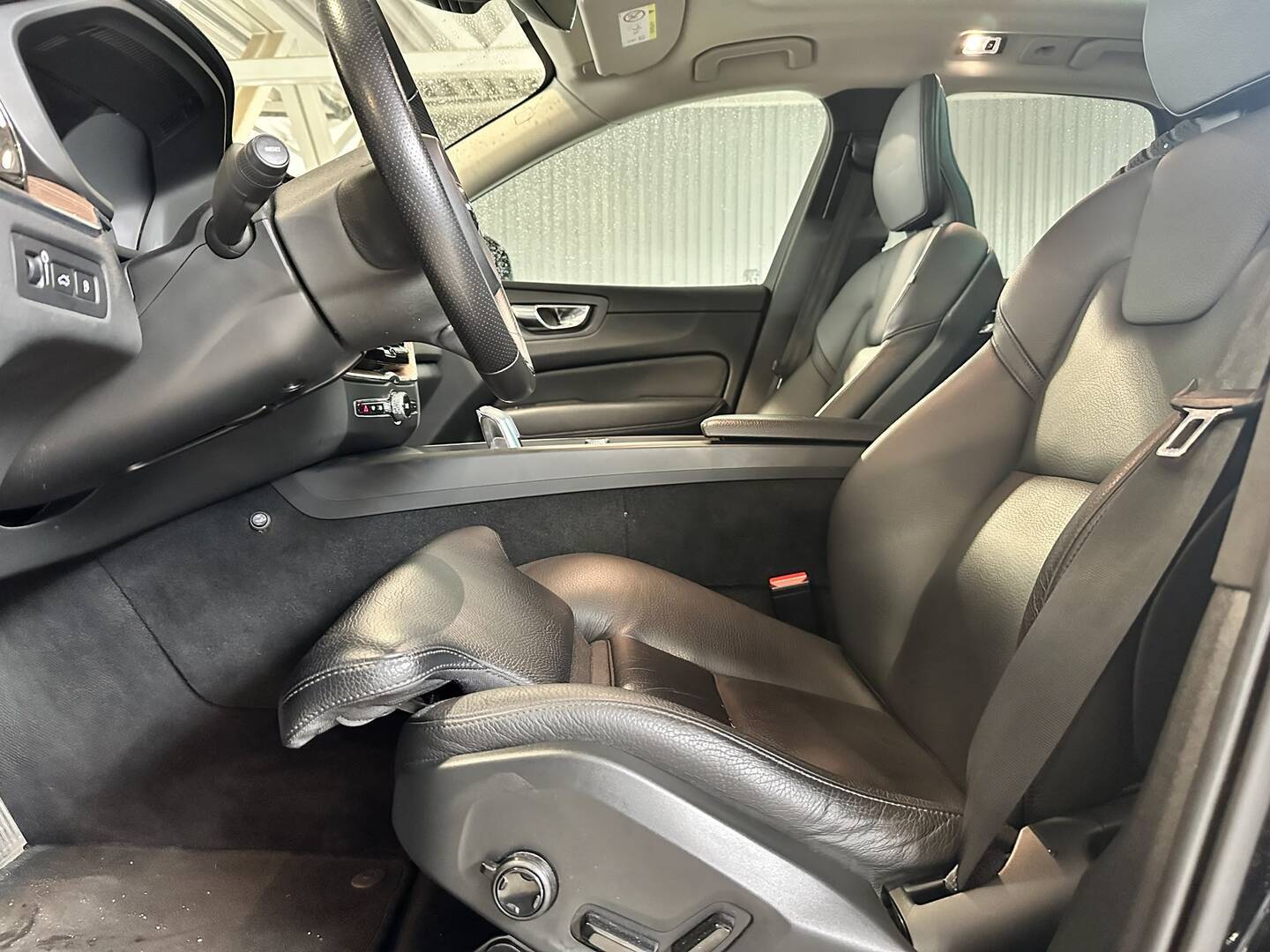 VOLVO XC60 2019