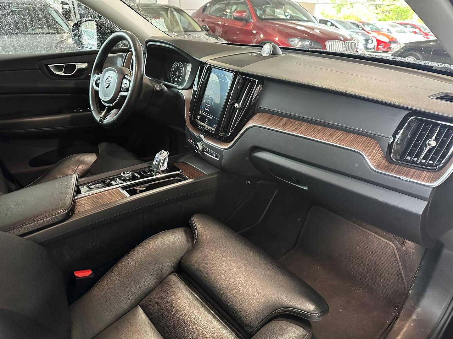 VOLVO XC60 2019