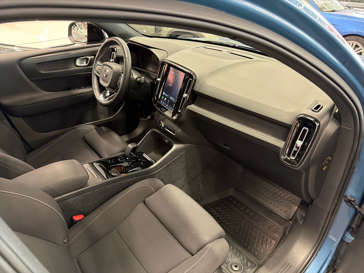 VOLVO C40 2022