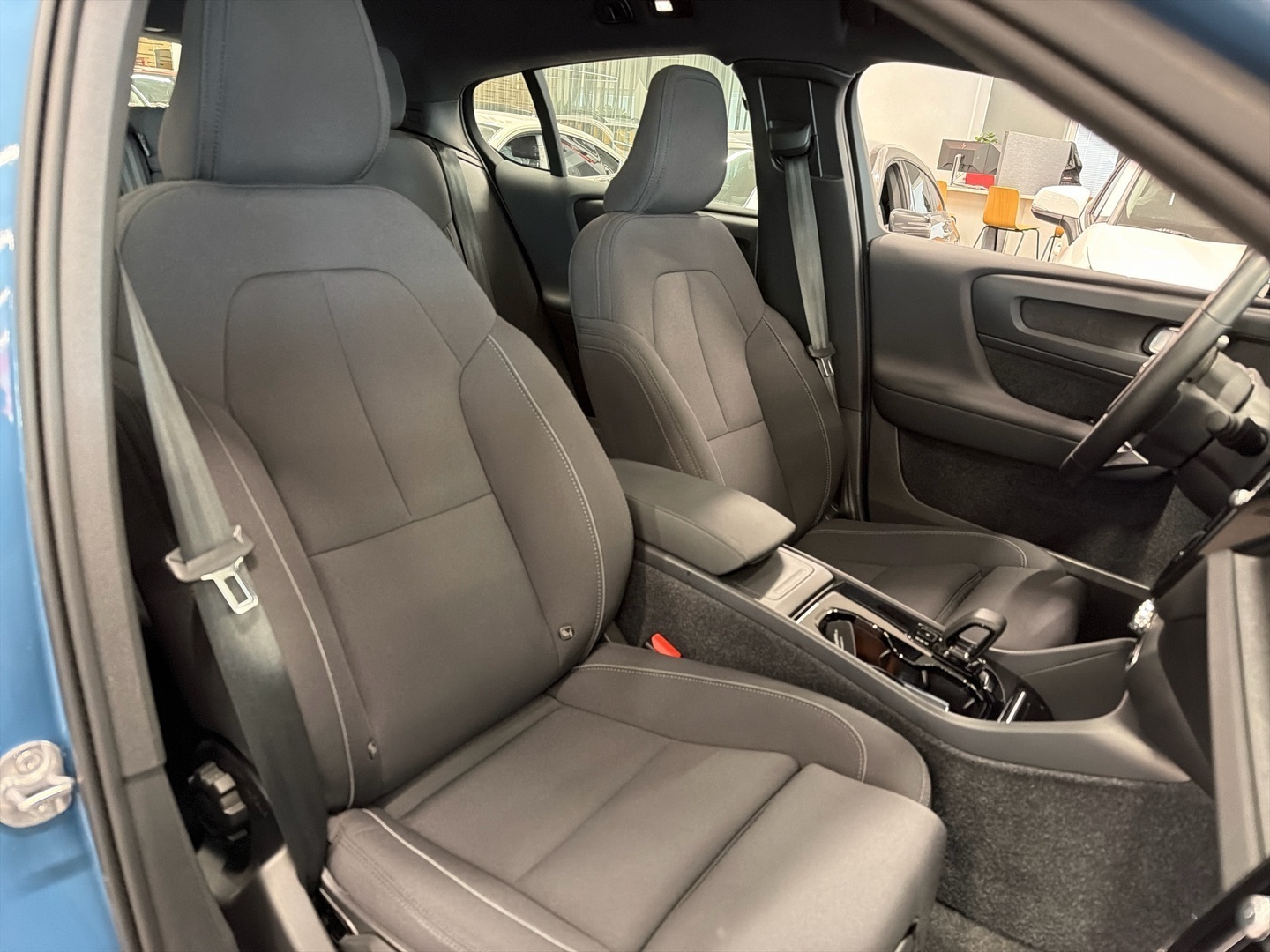 VOLVO C40 2022