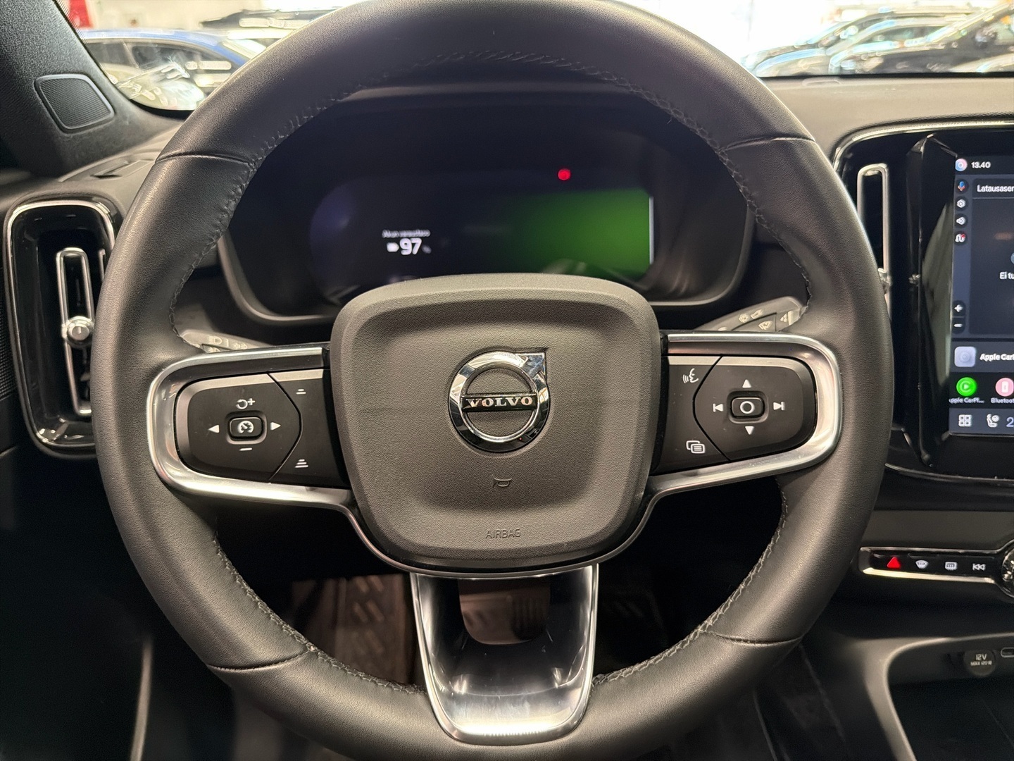 VOLVO C40 2022