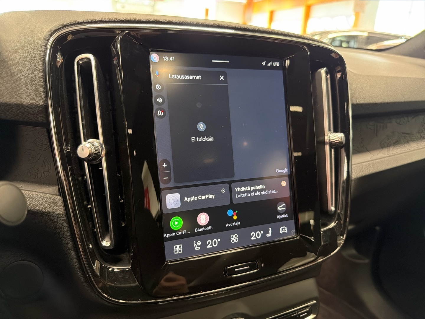 VOLVO C40 2022